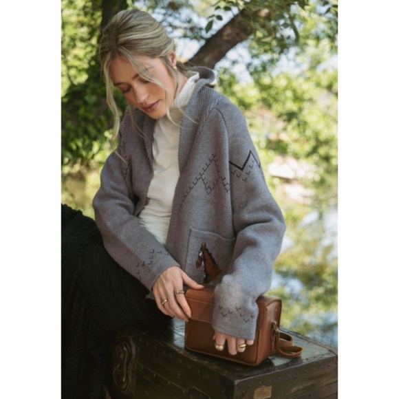 Women's Gray Horse Pattern Cardigan - Picture 7 of 10